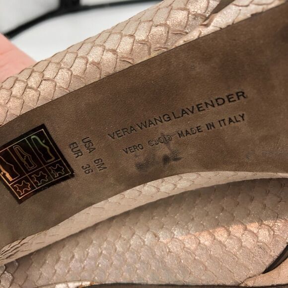 VERA WANG LAVENDER Leather Scale Pumps Jewel Embellished - Picture 8 of 8